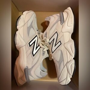 LIKE NEW. Unisex New Balance 9060 Sea Salt Raincloud Sneakers